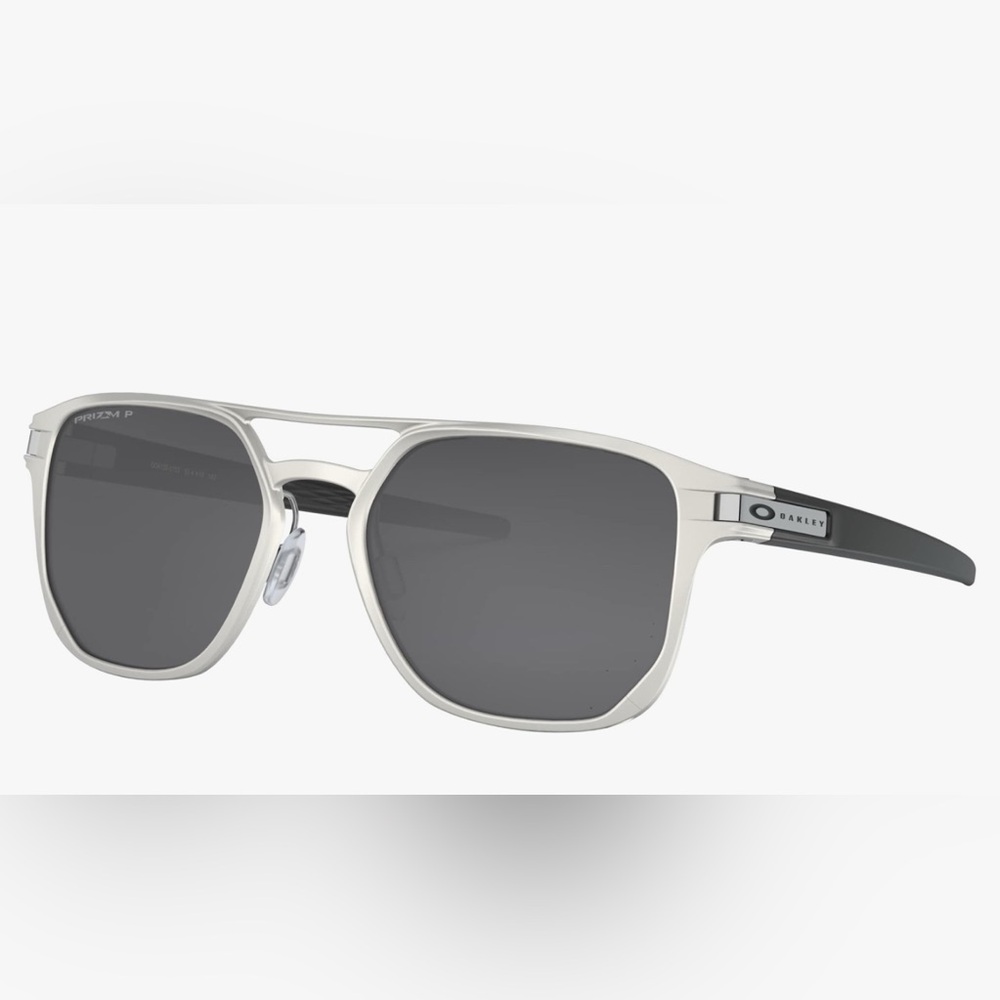 OAKLEY LATCH ALPHA SUNGLASSES